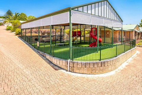 Quality Suites Banksia Gardens - Australia Accommodation 17