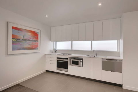 Travelodge Melbourne Docklands - Australia Accommodation 6