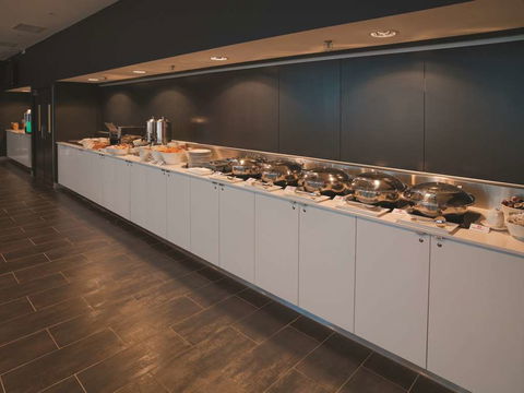 Travelodge Melbourne Docklands - Australia Accommodation 16