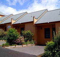 Meredith House and Mews - Australia Accommodation