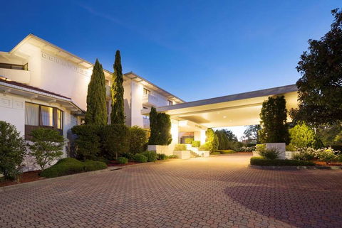 Ramada By Wyndham Diplomat Canberra - Australia Accommodation 1