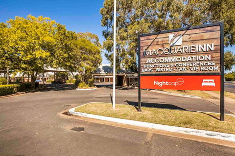 Macquarie Inn - Australia Accommodation 0