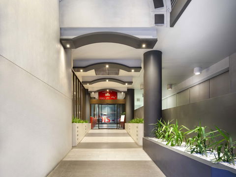 Ibis Hotel - Australia Accommodation 1