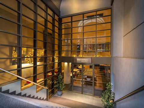 Ibis Hotel - Australia Accommodation 2