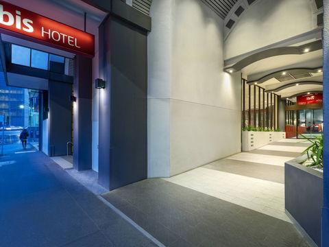 Ibis Hotel - Australia Accommodation 0