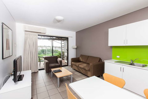 Majestic Oasis Apartments - Australia Accommodation 2