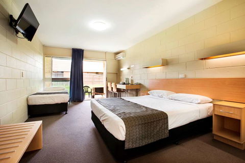 Dalrymple Motel - Australia Accommodation 2