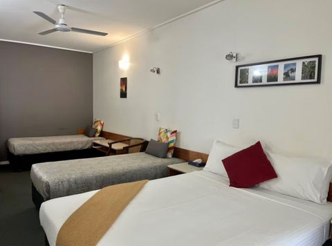 Ayr Traveller's Motel - Australia Accommodation 12