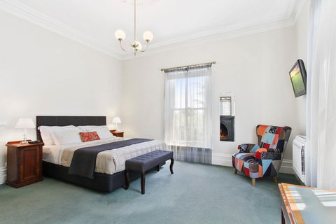 The Riversleigh - Australia Accommodation 11