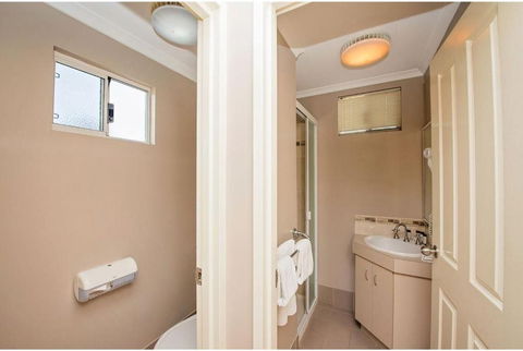 Discovery Parks Koombana Bay - Australia Accommodation 4