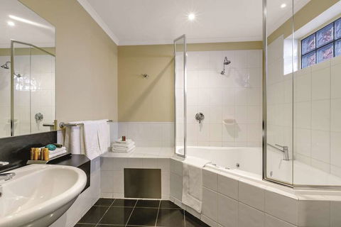 Lake Inn Ballarat - Australia Accommodation 16