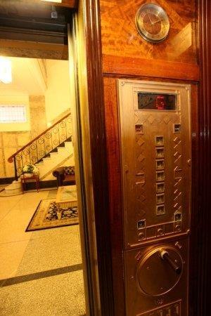 ULTIQA Rothbury Hotel - Australia Accommodation 1
