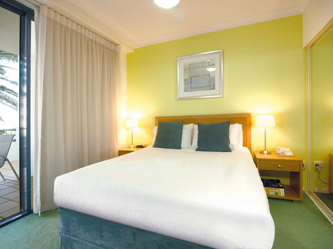 Oaks Calypso Plaza Resort - Australia Accommodation 2