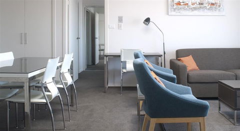 Abode Tuggeranong - Australia Accommodation 2