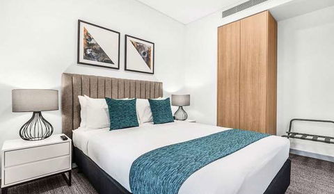 Essence Suites Taringa - Australia Accommodation 1