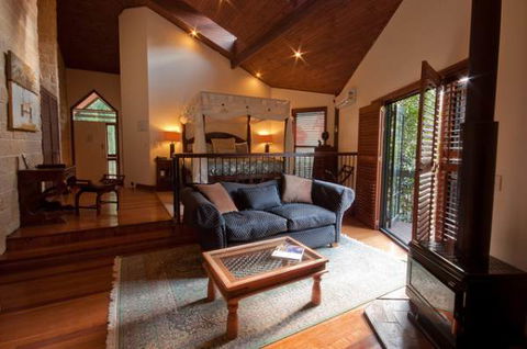 Escarpment Retreat - Australia Accommodation 2