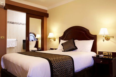 Albury Georgian - Australia Accommodation 2