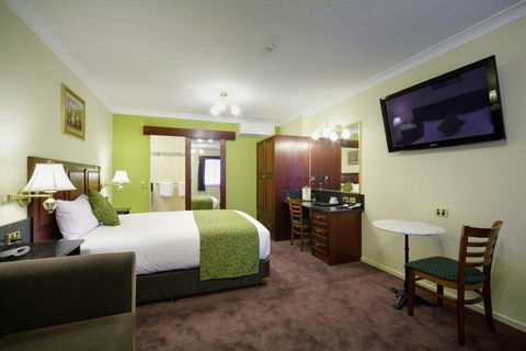 Albury Georgian - Australia Accommodation 3