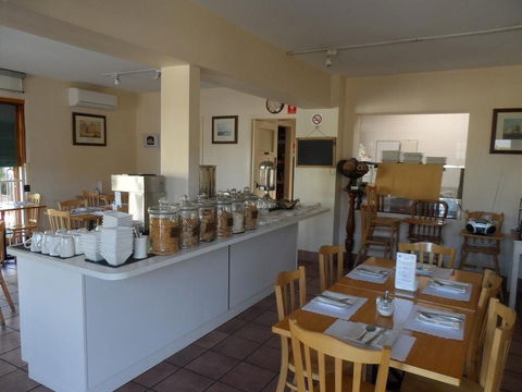 Admiralty Inn - Australia Accommodation 10
