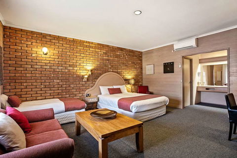Quality Inn Colonial - Australia Accommodation 6