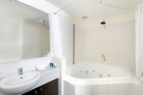Assured Ascot Quays Apartment Hotel - Australia Accommodation 7