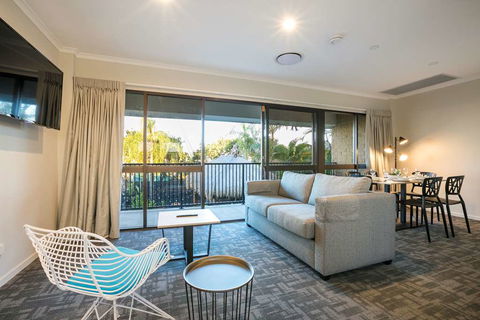 Kawana Waters Hotel By NightCap - Australia Accommodation 5