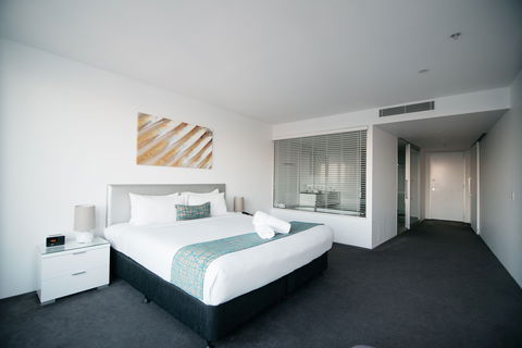 Q1 Resort & Spa - Australia Accommodation 2