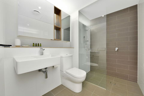 Astra Apartments MacQuarie Park - Australia Accommodation 1