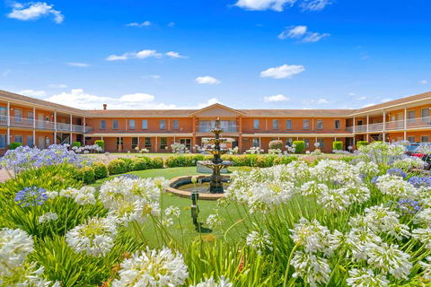 Comfort Inn & Suites King Avenue - Australia Accommodation 1