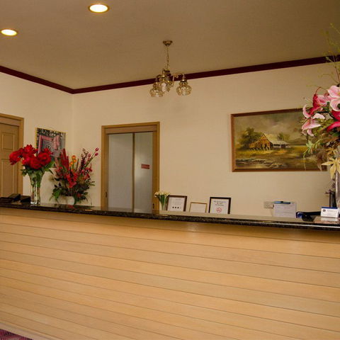 Pines Country Club Motor Inn - Australia Accommodation 1