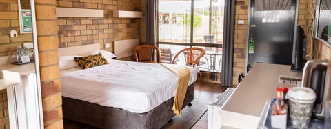 Abacus Motel Mount Isa - Australia Accommodation 4