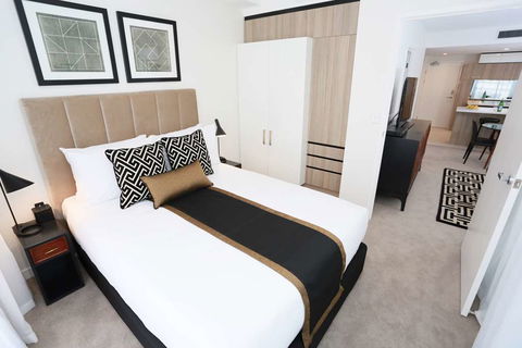 Alex Perry Hotel And Apartments - Australia Accommodation 5