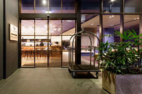 Alpha Mosaic Hotel - Australia Accommodation 3
