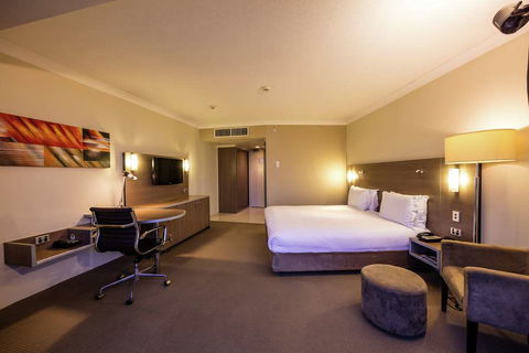 DoubleTree By Hilton Cairns - Australia Accommodation 8