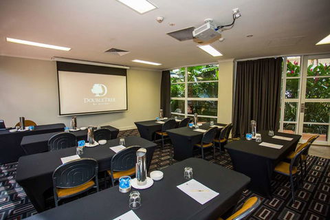 DoubleTree By Hilton Cairns - Australia Accommodation 11