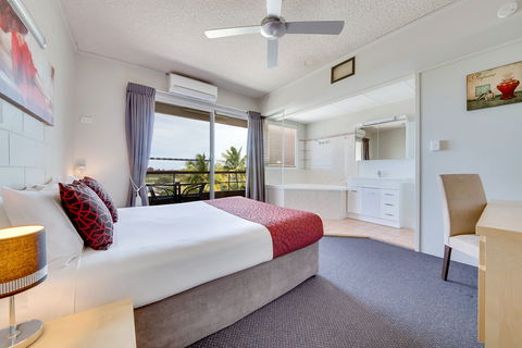 Camelot Motel - Australia Accommodation 2
