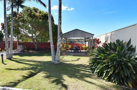 Kennedy Drive Motel - Australia Accommodation 2