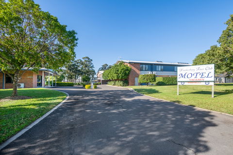 Hawkesbury Race Club Motel - Australia Accommodation 0
