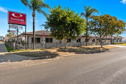 Econo Lodge Moree Spa Motor Inn - Australia Accommodation 0