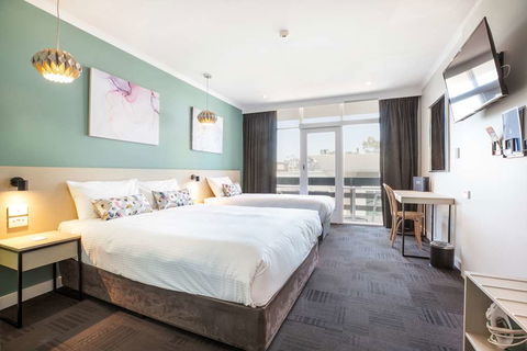 Watermark Glenelg - Australia Accommodation 2