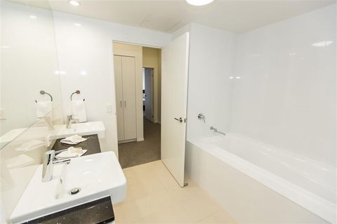 Gladstone Central Plaza Apartment Hotel - Australia Accommodation 1