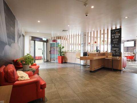 Ibis Sydney Airport - Australia Accommodation 0
