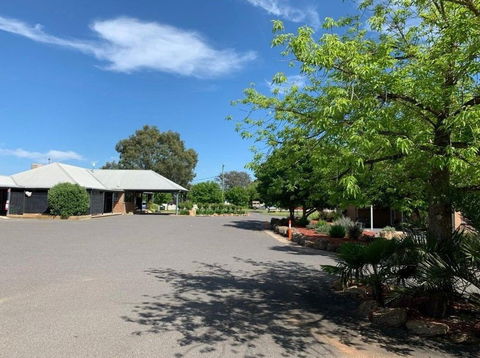 Swaggers Motor Inn - Australia Accommodation 1