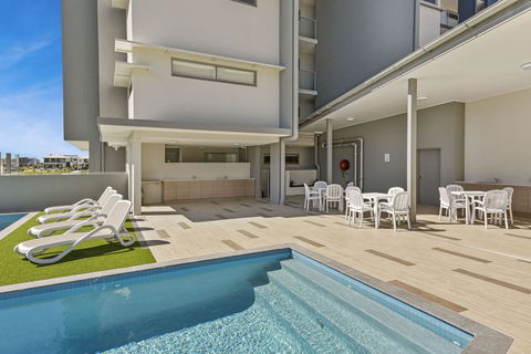 Direct Hotels - Aquarius Kawana - Australia Accommodation 2