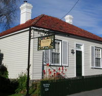 Alice's Cottages - Australia Accommodation