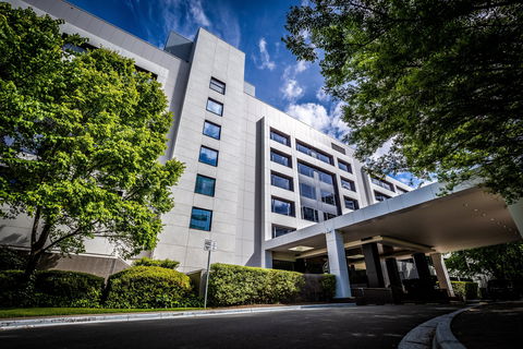 Crowne Plaza Canberra - Australia Accommodation 1