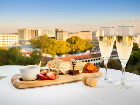 Novotel Canberra - Australia Accommodation 2