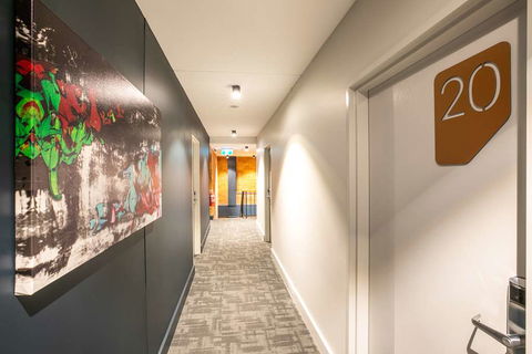 Chardons Corner Hotel - Australia Accommodation 0