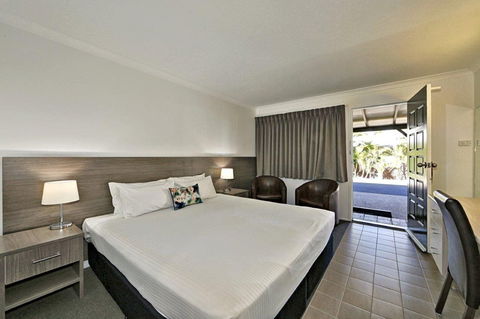 Smart Motels Bert Hinkler - Australia Accommodation 1