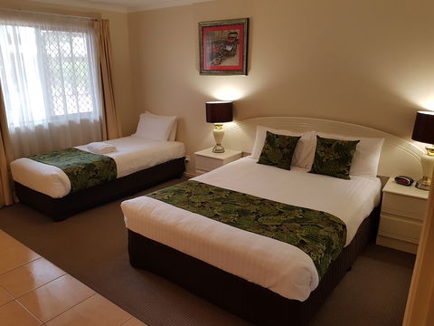 The Palms Motel, Chinchilla - Australia Accommodation 0